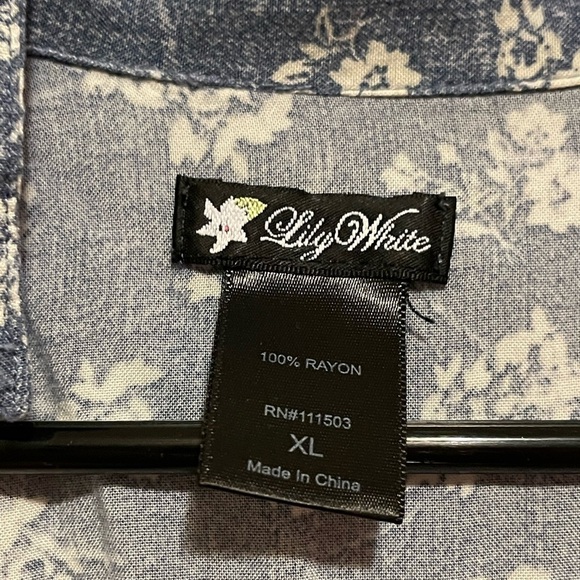 Lily White Blue Floral Front Button Dress - Picture 3 of 3